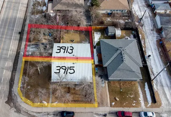 Calgary, AB T3C 3A9,3913/3915 Spruce DR SW