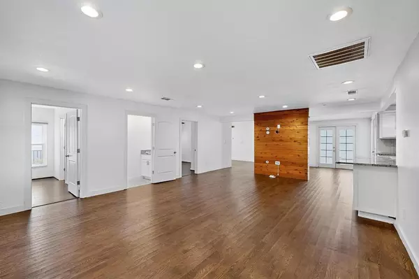 Dallas, TX 75218,8919 San Fernando Way