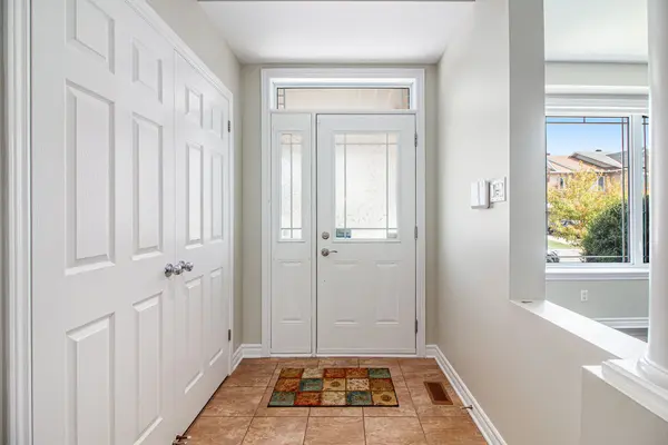 Orleans - Cumberland And Area, ON K4A 0H1,324 Branthaven ST