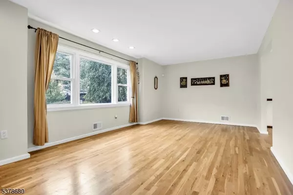 East Brunswick Twp., NJ 08816,13 Francis Rd