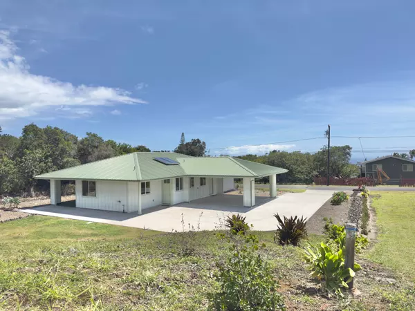 94-5763 AWA PAE PL, Naalehu, HI 96772