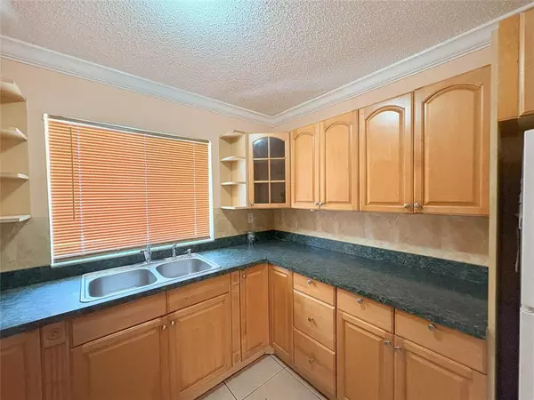 Hialeah, FL 33016,2760 W 62nd Pl #203