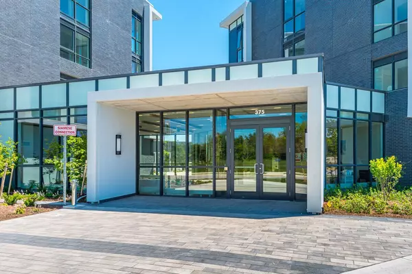 Innisfil, ON L9S 2P7,375 SEA RAY AVE #122
