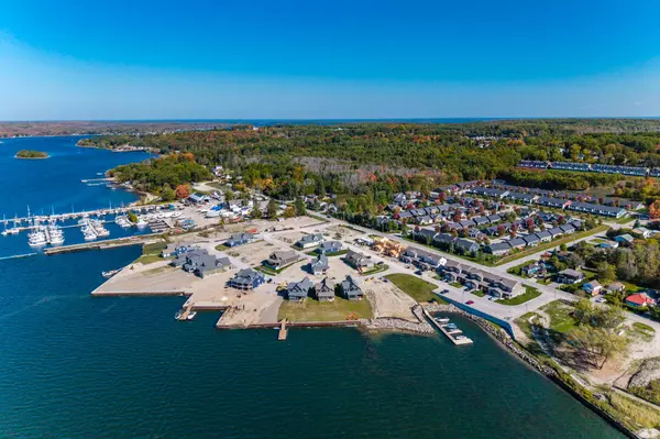 Penetanguishene, ON L9M 0W6,10 Magazine ST