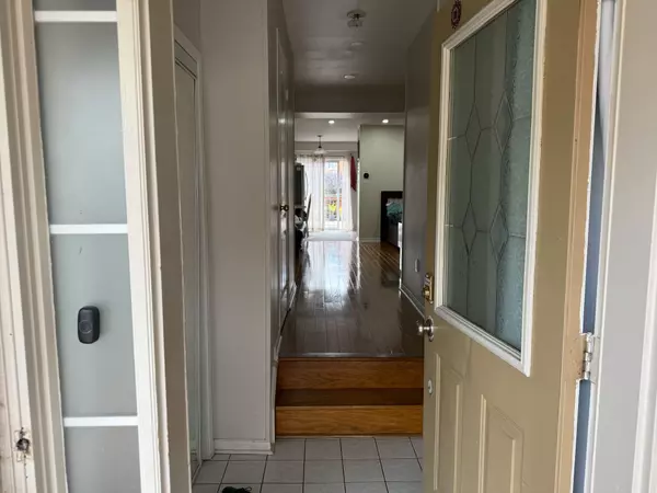 Brampton, ON L6R 2Y4,239 Sunny Meadow BLVD