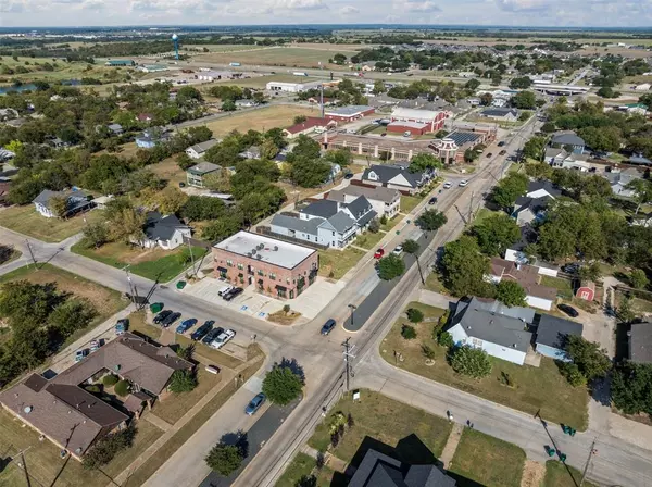 Ferris, TX 75125,201 5TH Street #201