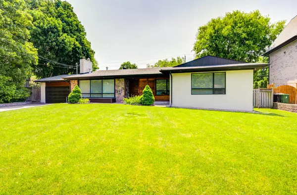 Toronto C12, ON M2L 1W5,5 Sulgrave CRES