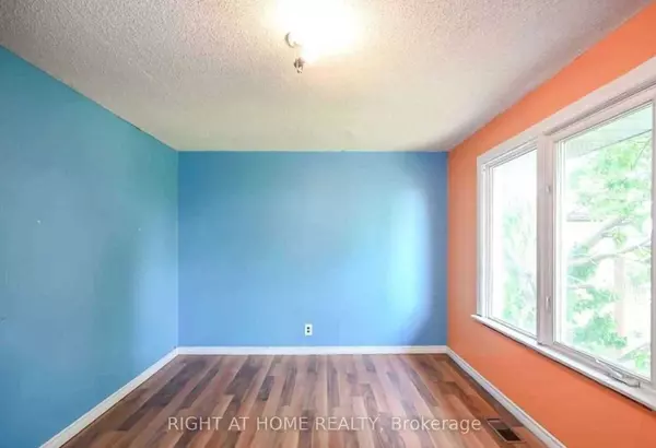 Hamilton, ON L8W 1B2,1025 Stone Church RD E