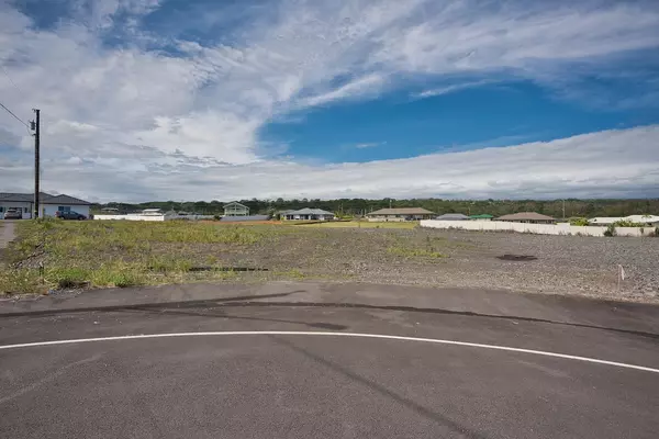 Hilo, HI 96720,2226 KINI NANI PLACE