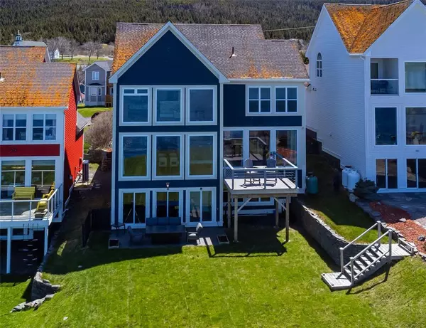 Portugal Cove - St. Philips, NL A1M 2G8,18 West Point Road