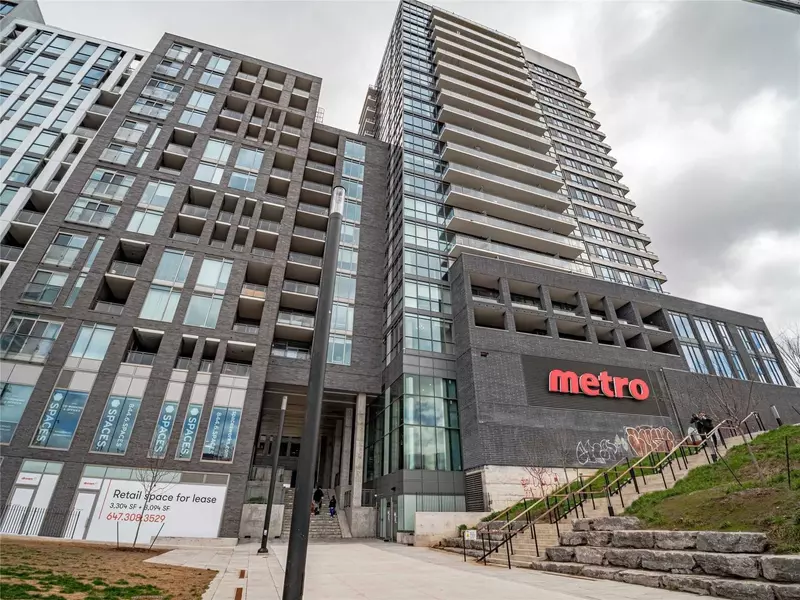 20 Minowan Miikan LN #307, Toronto, ON M6J 0E5