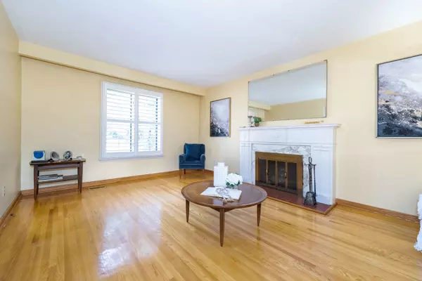 Toronto E05, ON M1S 1G1,14 Farmington CRES