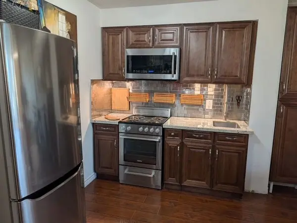 Barrie, ON L4M 6H1,150 Dunlop ST E #701