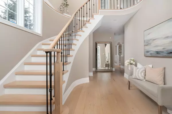 Milton, ON L9T 6W6,1059 McClenahan CRES