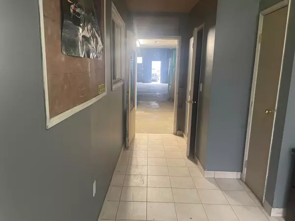 Toronto W05, ON M3J 2Z1,101 Toro RD #44