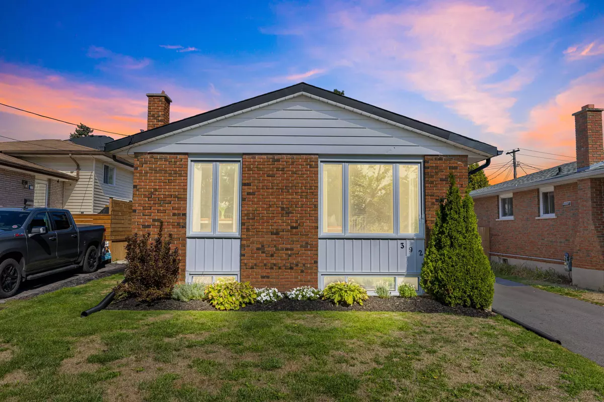 Peterborough, ON K9H 5C2,392 Wellington ST