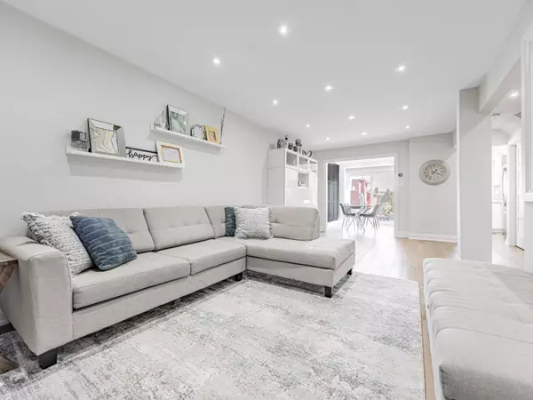 Vaughan, ON L4K 1G9,106 Bay Hill DR