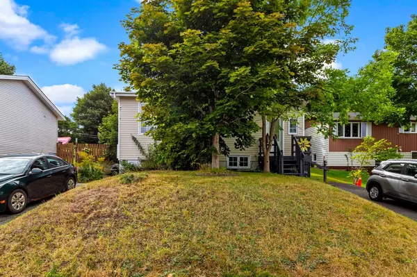 13 Jackman Drive, Mount Pearl, NL A1N 2J8