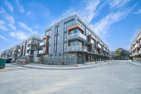 67 Curlew DR #165, Toronto C13, ON M3A 2P8
