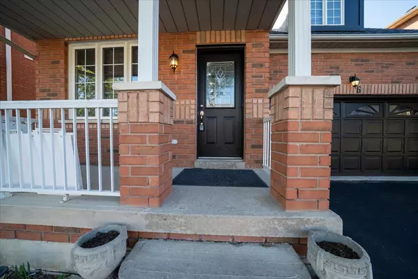 Brampton, ON L7A 3K2,6 Bentgrass LN