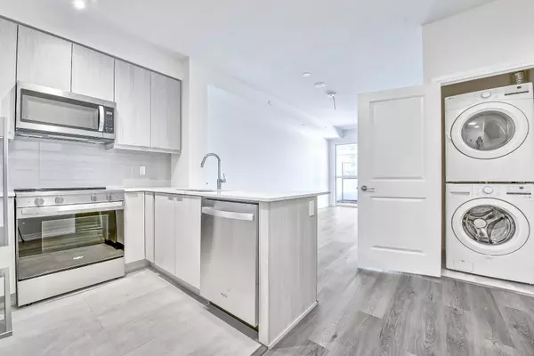 Mississauga, ON L5R 1B2,15 Watergarden DR #625