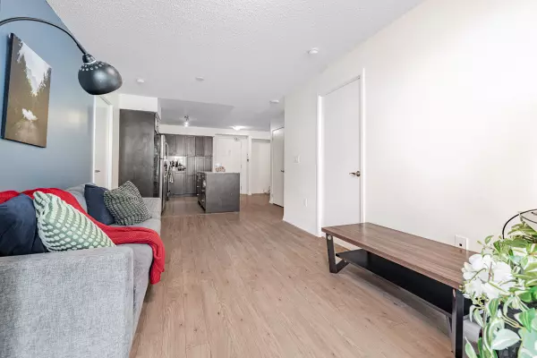 Toronto W04, ON M6A 0B1,800 Lawrence AVE W #704