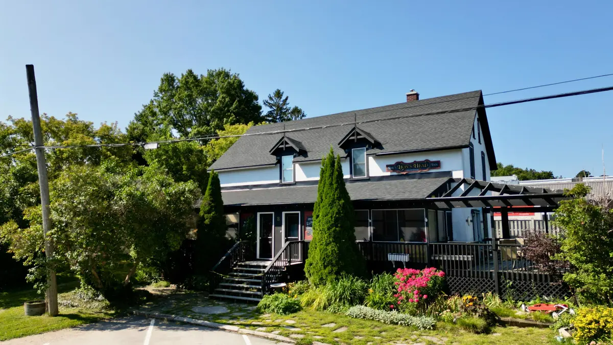 Northern Bruce Peninsula, ON N0H 1W0,8 Helen ST