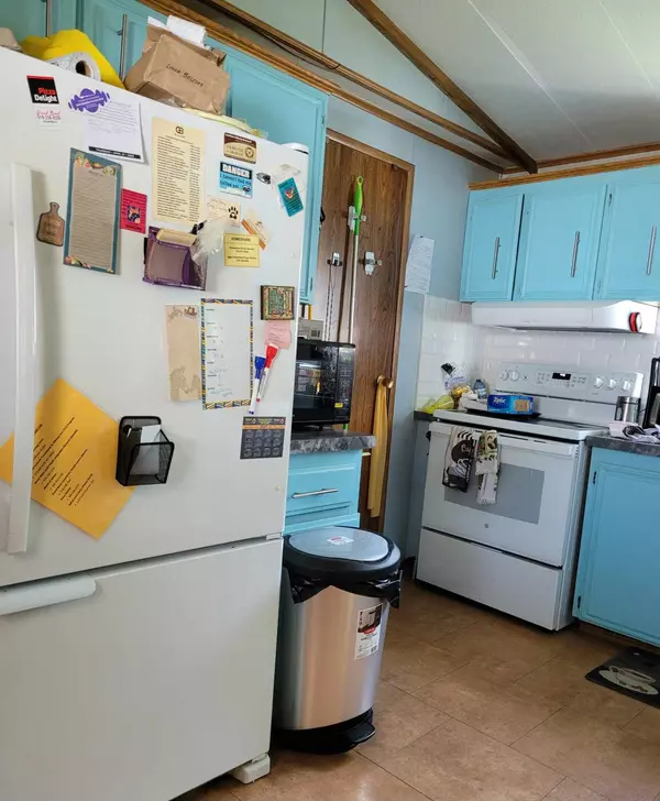 Lambton Shores, ON N0M 1T0,9839 Lakeshore RD #34