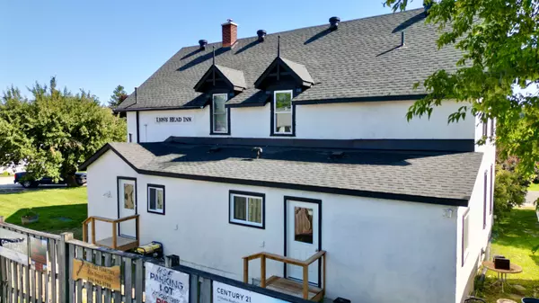 Northern Bruce Peninsula, ON N0H 1W0,8 Helen ST