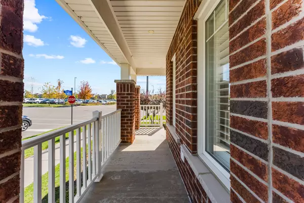 Kitchener, ON N2R 0L8,326 Seabrook DR