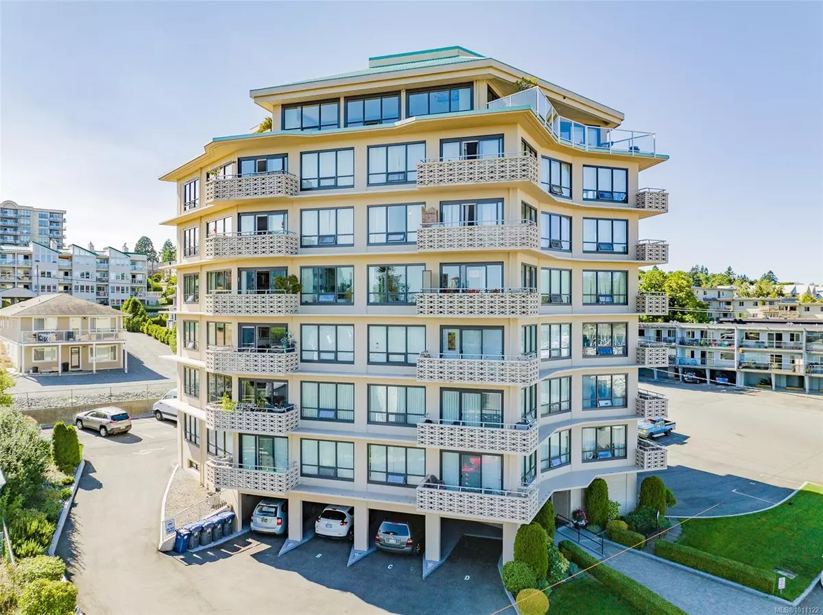 Nanaimo, BC V9S 4H9,375 Newcastle Ave #204