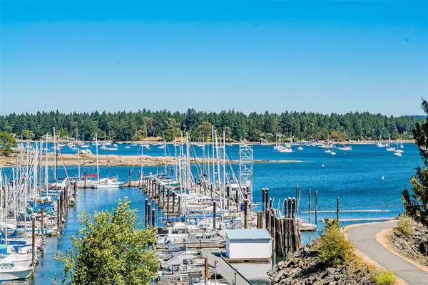 Nanaimo, BC V9S 4H9,375 Newcastle Ave #204