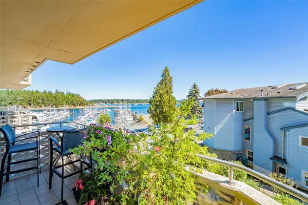 Nanaimo, BC V9S 4H9,375 Newcastle Ave #204