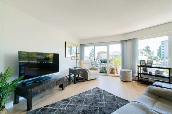 Nanaimo, BC V9S 4H9,375 Newcastle Ave #204