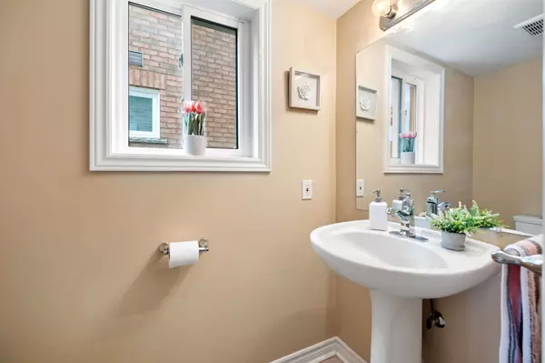 Mississauga, ON L5M 6R2,3953 Freeman TER