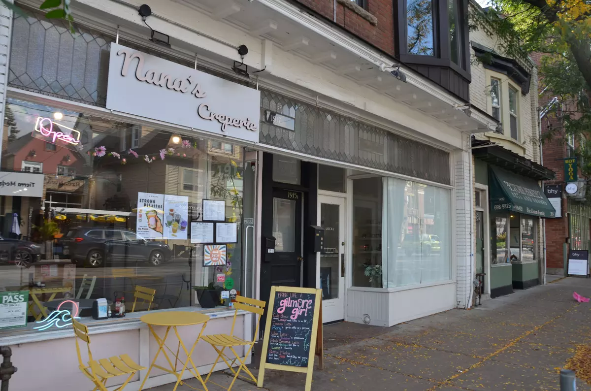 Toronto E02, ON M4E 1H3,1915A Queen ST E