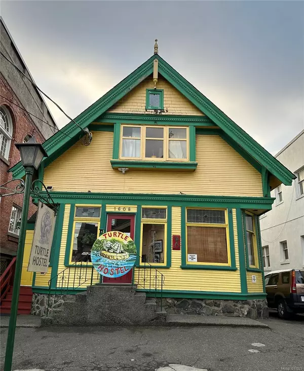 1608 Quadra St, Victoria, BC V8W 2L4