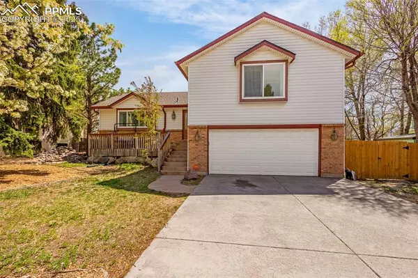 1907 Independence DR, Colorado Springs, CO 80920