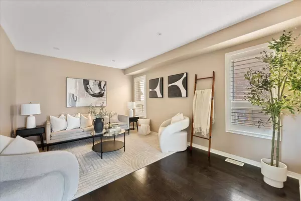 Oshawa, ON L1K 0J6,1071 Coldstream DR