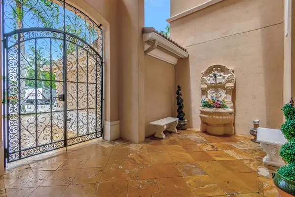 Delray Beach, FL 33446,8975 Valhalla Dr