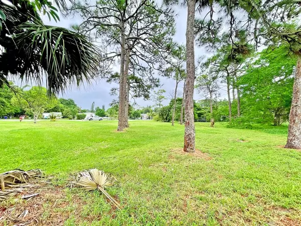 Stuart, FL 34997,5220 SE Jack Ave