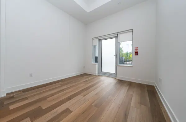 8 Cedarland DR #131, Markham, ON L6G 0H4