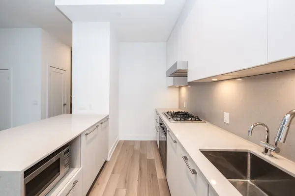 8 Cedarland DR #131, Markham, ON L6G 0H4