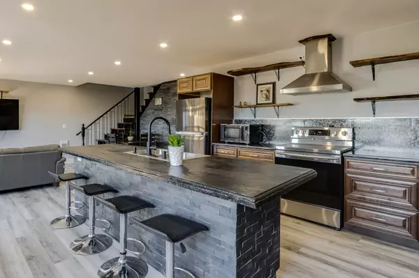 Tay, ON L0K 2C0,142 Duck Bay RD