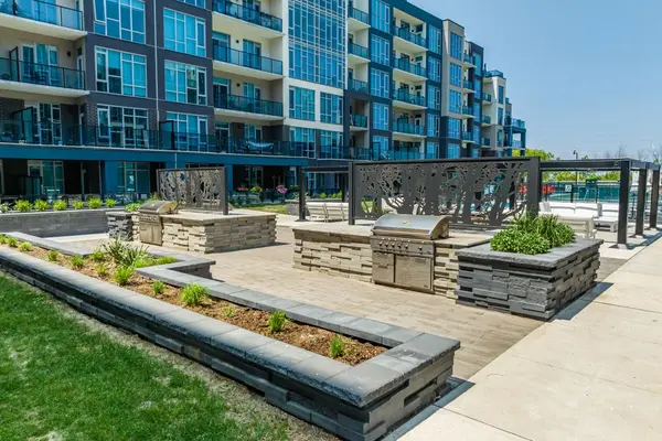 Grimsby, ON L3M 0J1,16 Concord PL #118