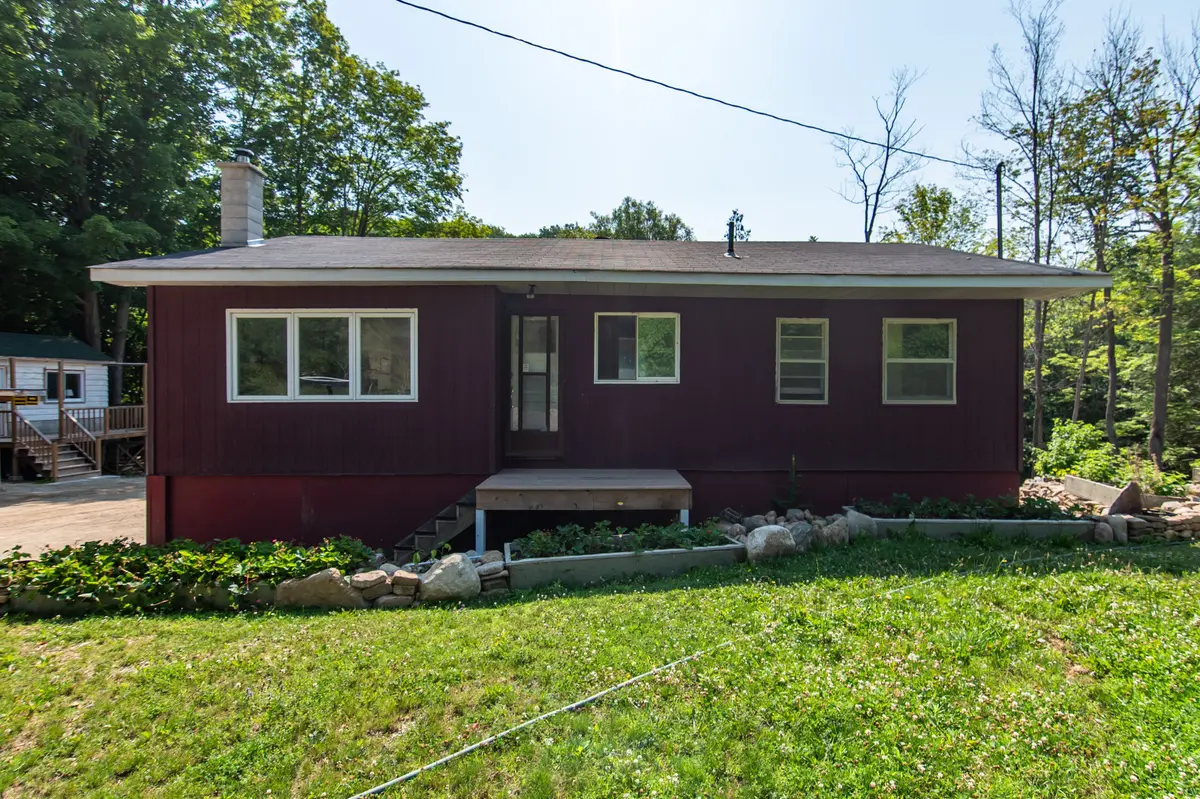 8355 County 9 RD, Clearview, ON L0M 1G0