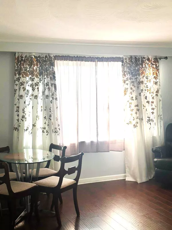 Toronto W06, ON M8Y 2W4,13 Wesley ST