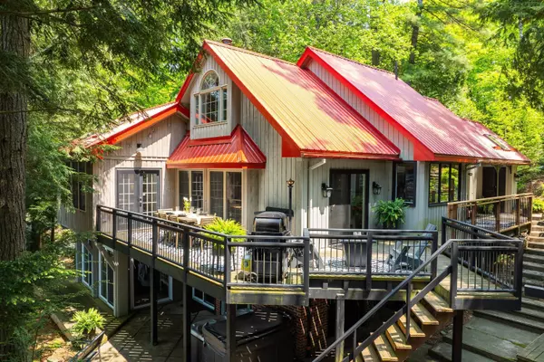 Minden Hills, ON K0M 2L1,1050 Cobble Rose LN