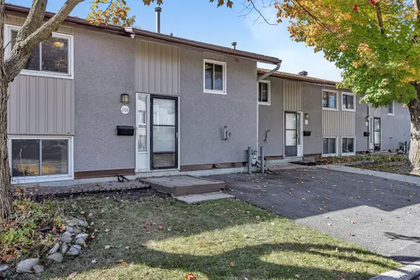 Tanglewood - Grenfell Glen - Pineglen, ON K2G 3W9,266 Woodfield DR