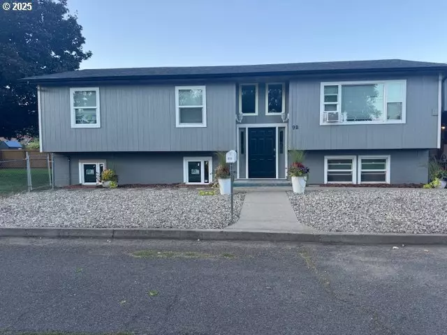 La Grande, OR 97850,911 DIVISION AVE